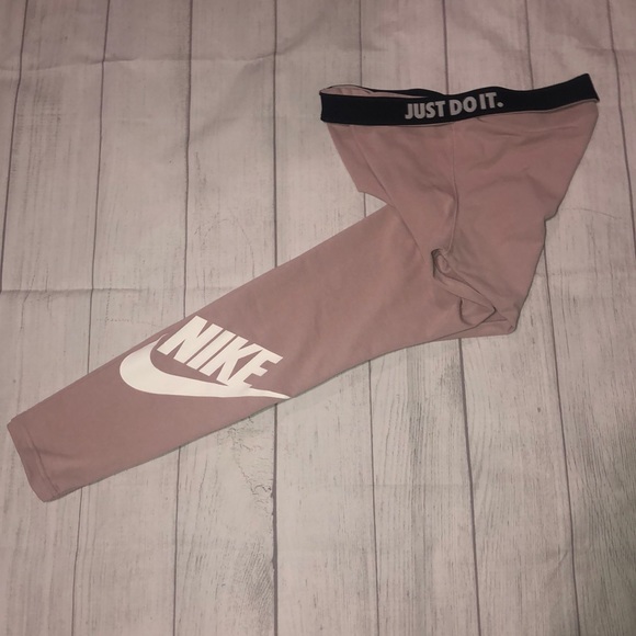 Nike Pants - Nike Leggings M